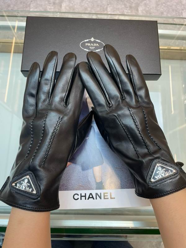 Prada gloves 083001